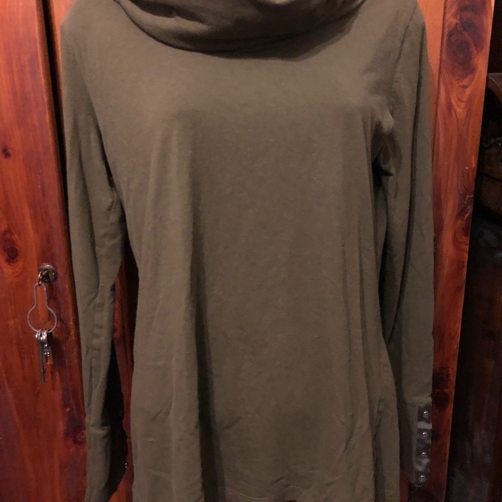 Merona cowl neck top L